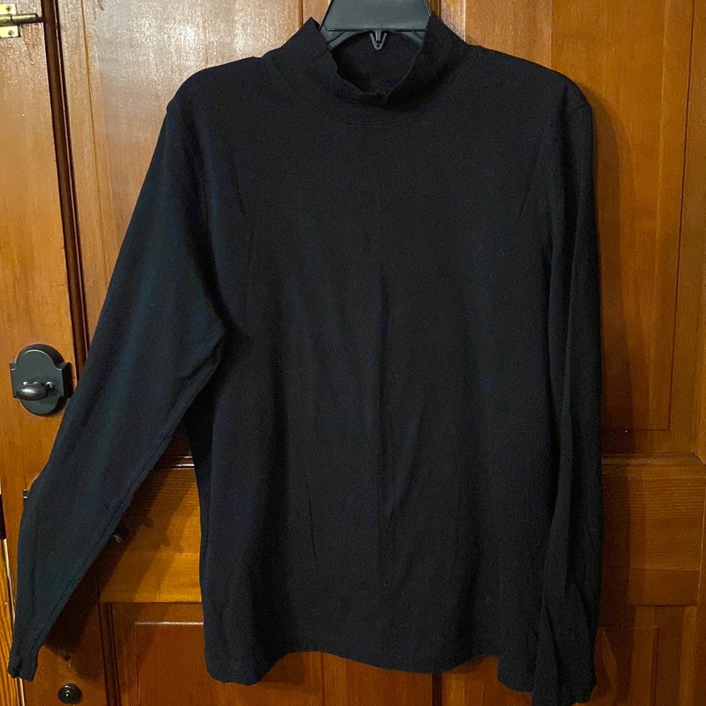 CROFT&BARROW BLACK MOCK NECK